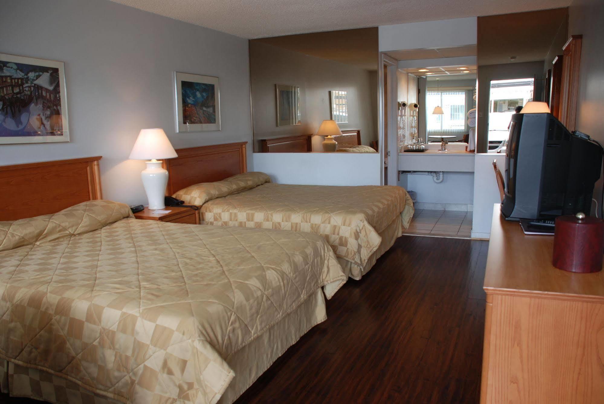 Motel La Siesta Saint-Lambert-Chambly Εξωτερικό φωτογραφία