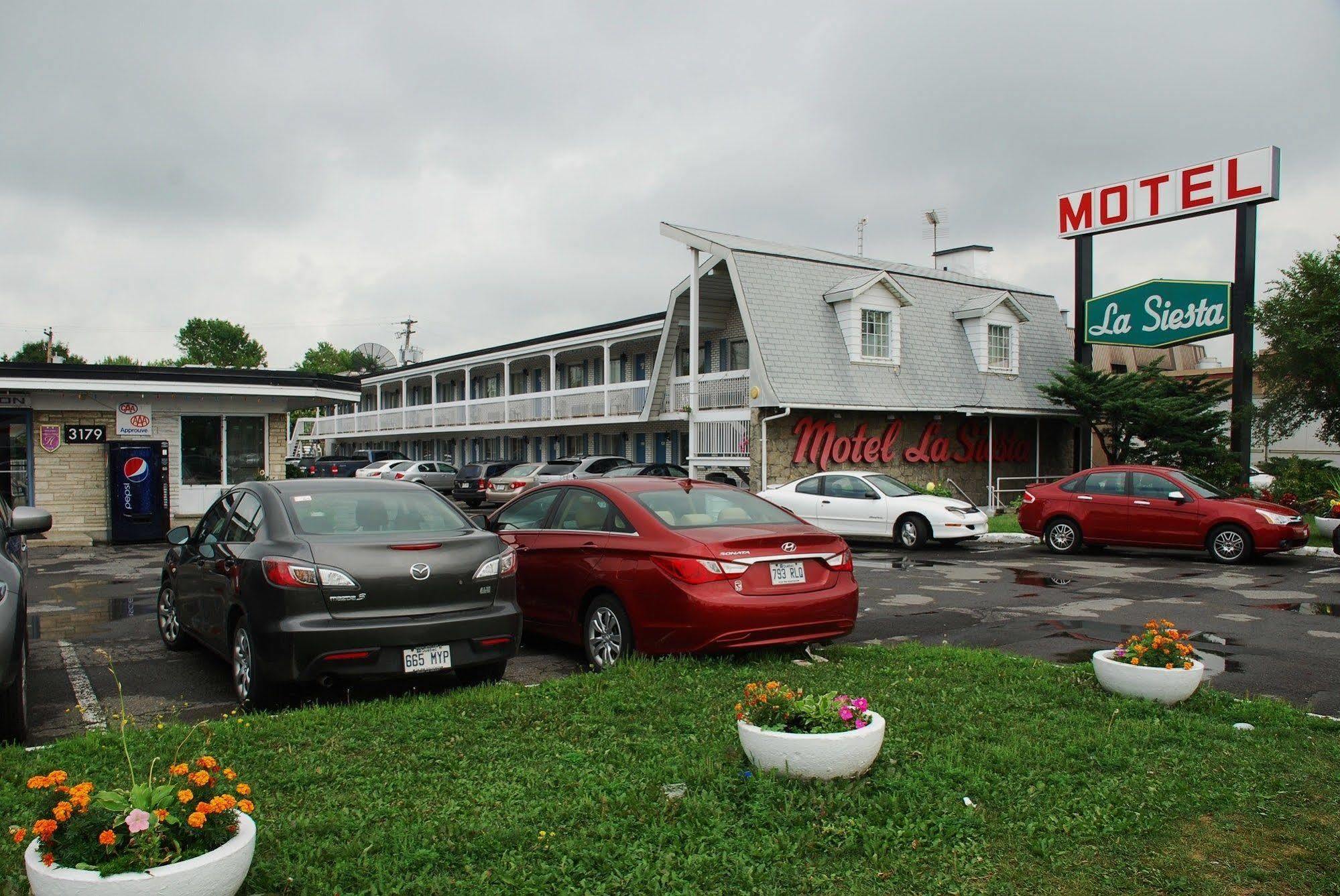 Motel La Siesta Saint-Lambert-Chambly Εξωτερικό φωτογραφία