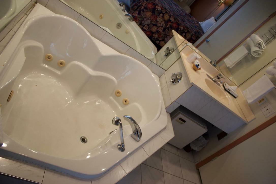 Motel La Siesta Saint-Lambert-Chambly Εξωτερικό φωτογραφία